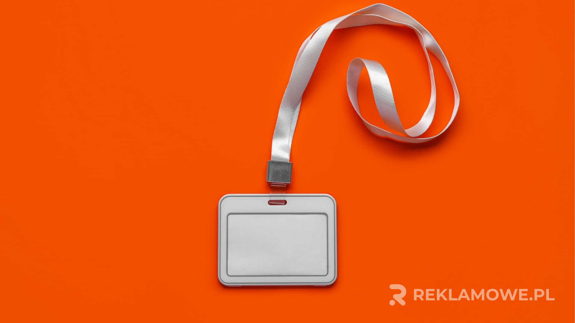 Kolorowe smycze reklamowe z logotypami szkół